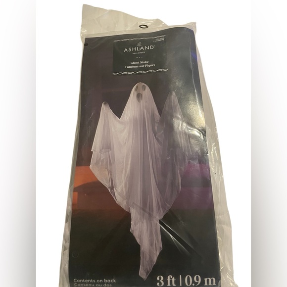 Ashland Ghost Stake - White - Picture 1 of 4